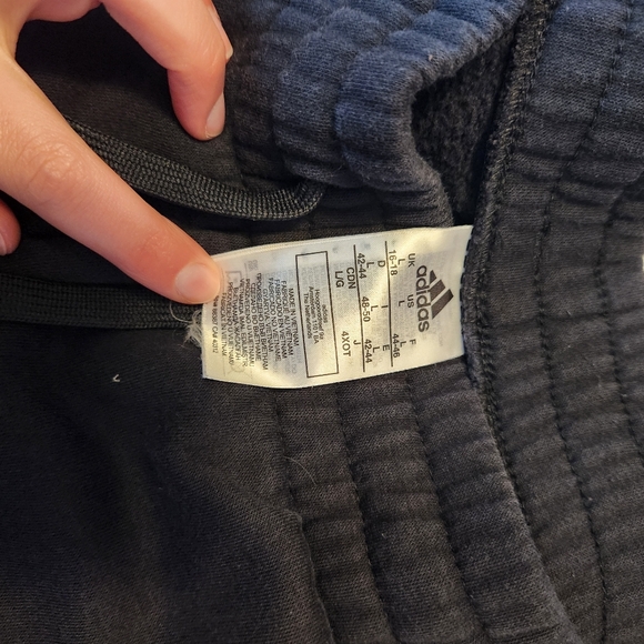 Adidas sweatpants - Picture 4 of 4